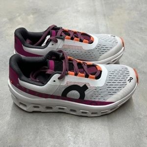 On Cloud monster size 9.5